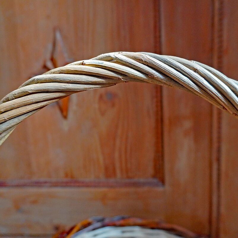 Bogeschidde, Bügelkorb oval Korbmacher Tennenbronn