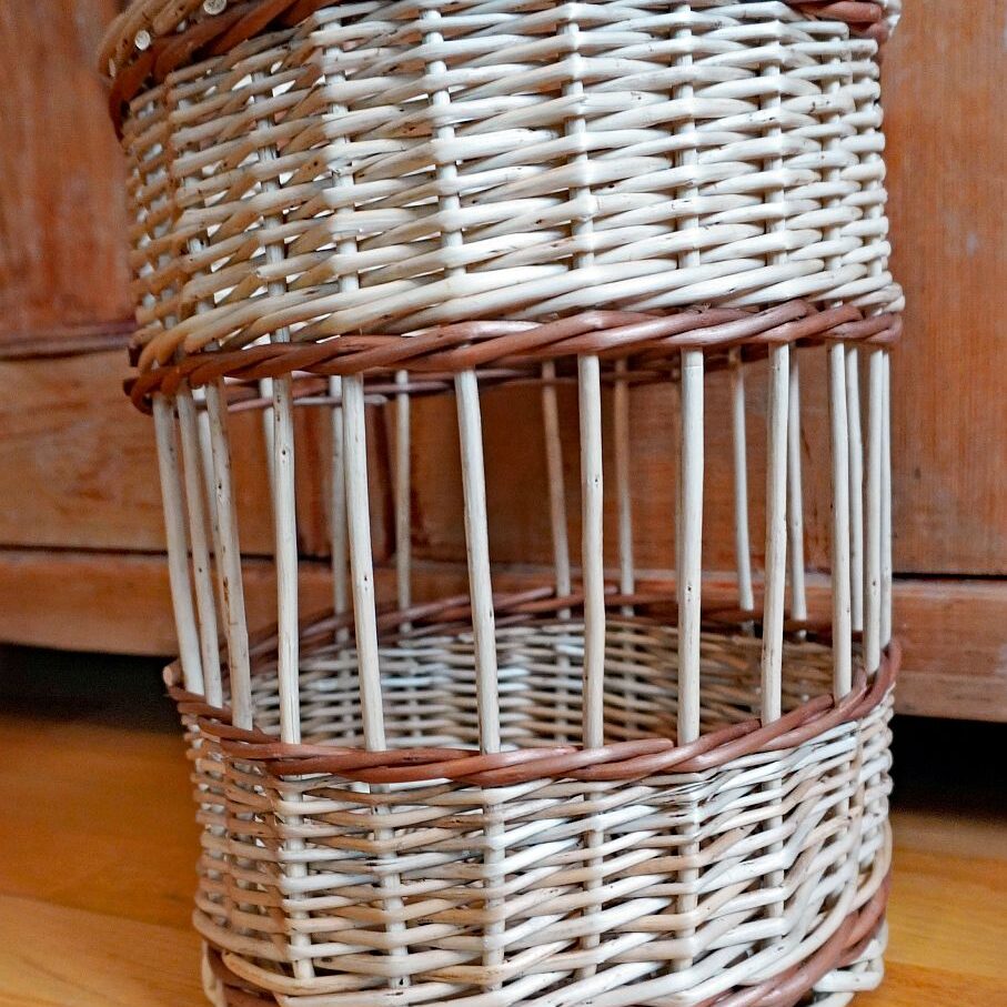 Papierkorb durchbrochene Seite geschält 2