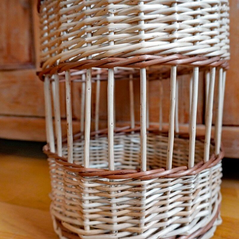 Papierkorb durchbrochene Seite geschält 3