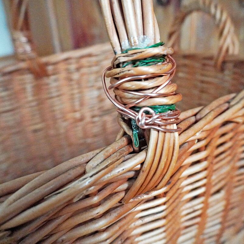 Reparatur rechteckiger Holzkorb 2