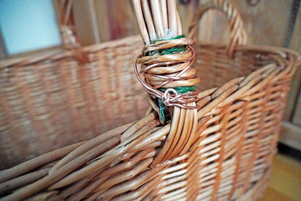 Reparatur rechteckiger Holzkorb 2