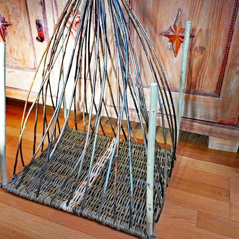 Zweiter rechteckiger Holzkorb 1