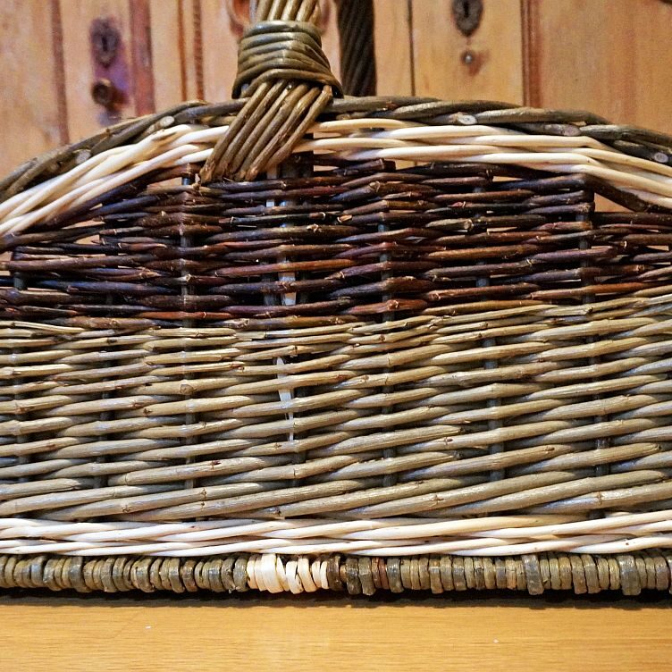 Zweiter rechteckiger Holzkorb 4