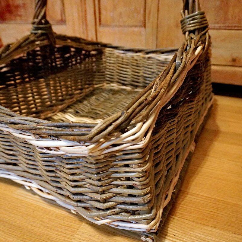 Zweiter rechteckiger Holzkorb 5