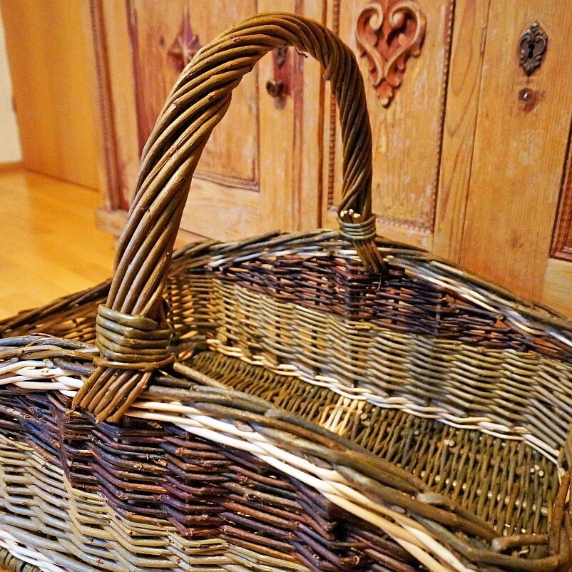 Zweiter rechteckiger Holzkorb 7