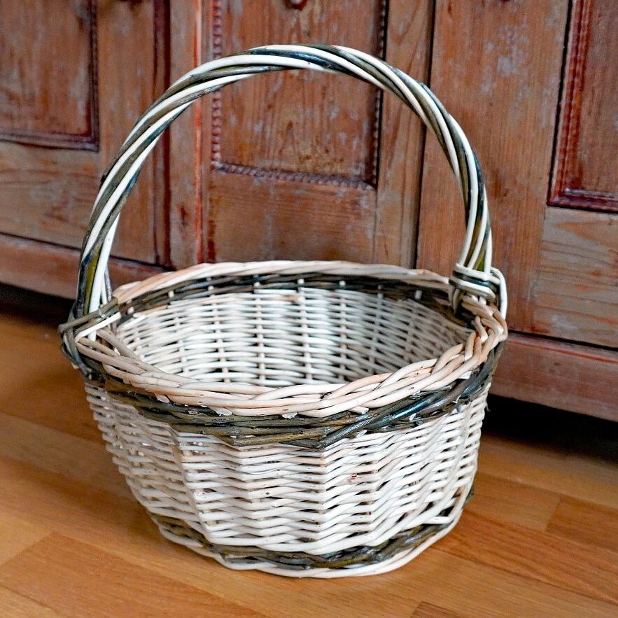 Henkelkorb geschält 3