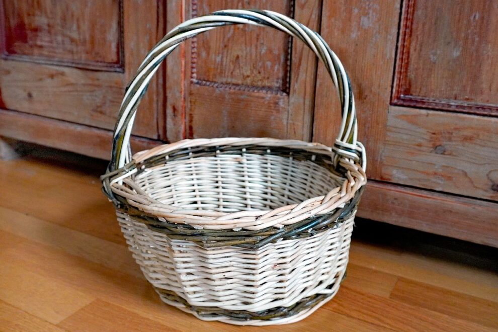 Henkelkorb geschält 3