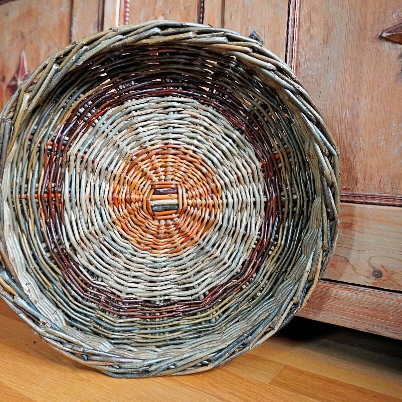 Tablett aus Weiden 1