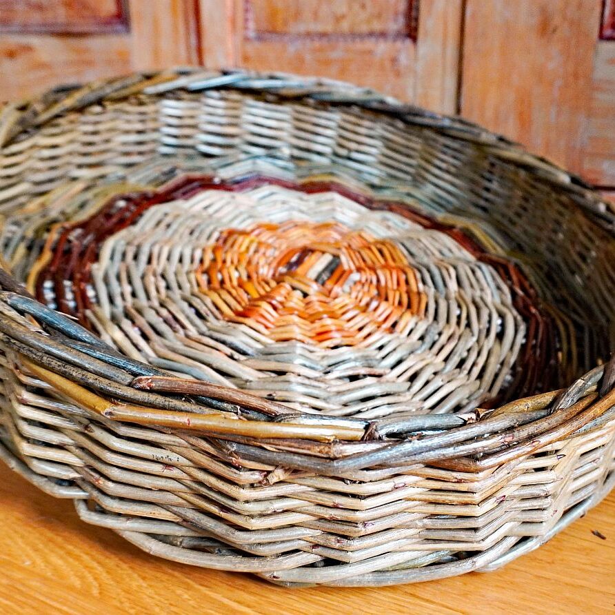 Tablett aus Weiden 2