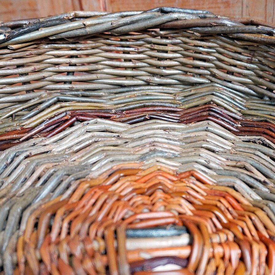 Tablett aus Weiden 5