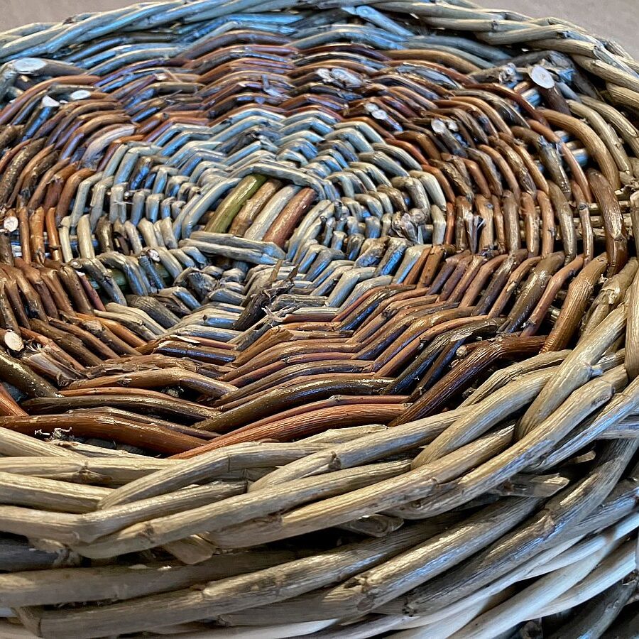 Augesteckter Korbfuß 14