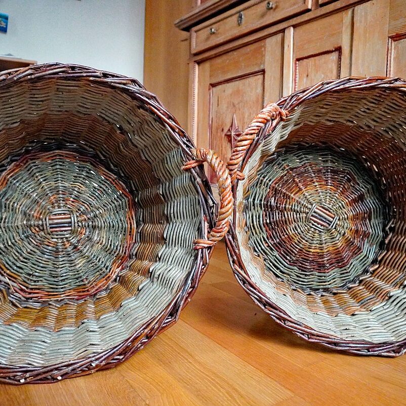 Zwei Holzkörbe 3